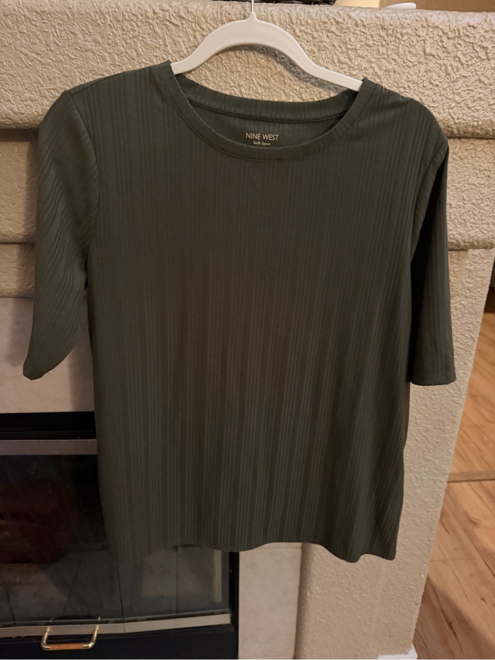Nine West Olive Short Sleeve Crew Neck Tee